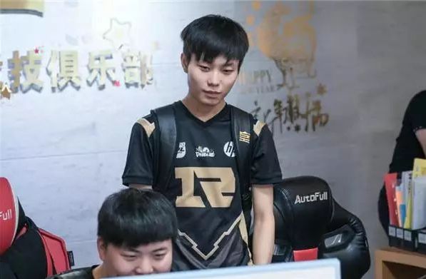 赛场每一个 赛场每一个